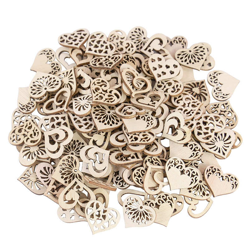 Embellishments For Scrapbooking - 50/100 個中空ハートパターン小さな天然木製スライススクラップブック装飾 DIY クラフト装飾ハート形愛木材チップ