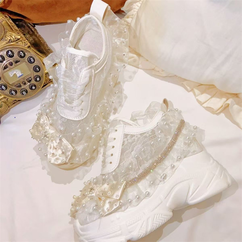 Crystal Mesh Fabric - 女性用の白いレースアップシューズ,厚い靴底,レースリボン,ラインストーンと真珠のスニーカー,カスタムメッシュ,ロートップ,35〜39
