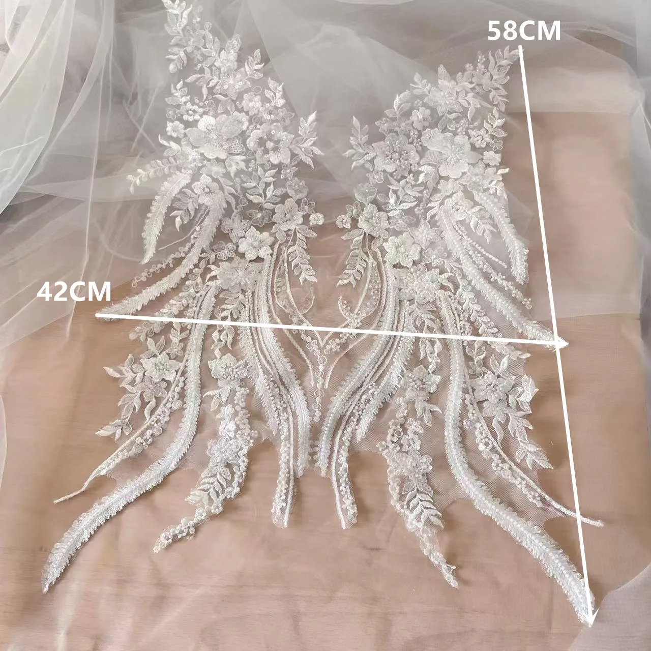 Applique Patch Flower - 新しいビーズスパンコールレースミラーフラワー3DウェディングドレスアップリケDIYブライダルヘッドドレスレースカラーレース生地パッチ