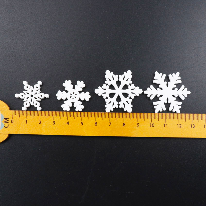 20個木製クリスマススノーフレークナチュラルスクラップブッキ - Embellishments For Scrapbooking のレビューと価格