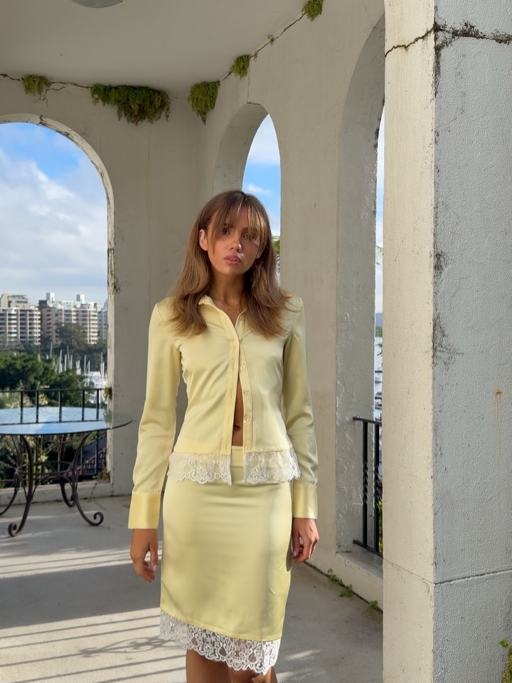 黄色のレーストリム付きツーピースセット、ラペル付き長袖シャツ - Elastic Lace Trim のレビューと価格