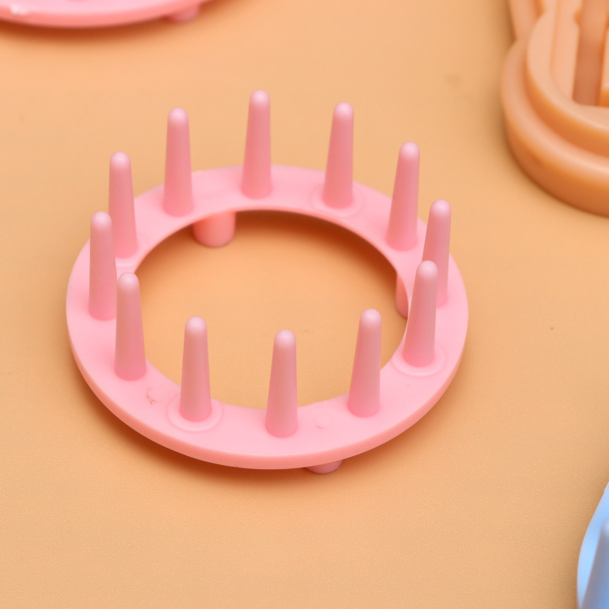ポンポンフラッフボールメーカー 4 in 1 DIY 繊維ク - Pom Pom Maker Tool のレビューと価格