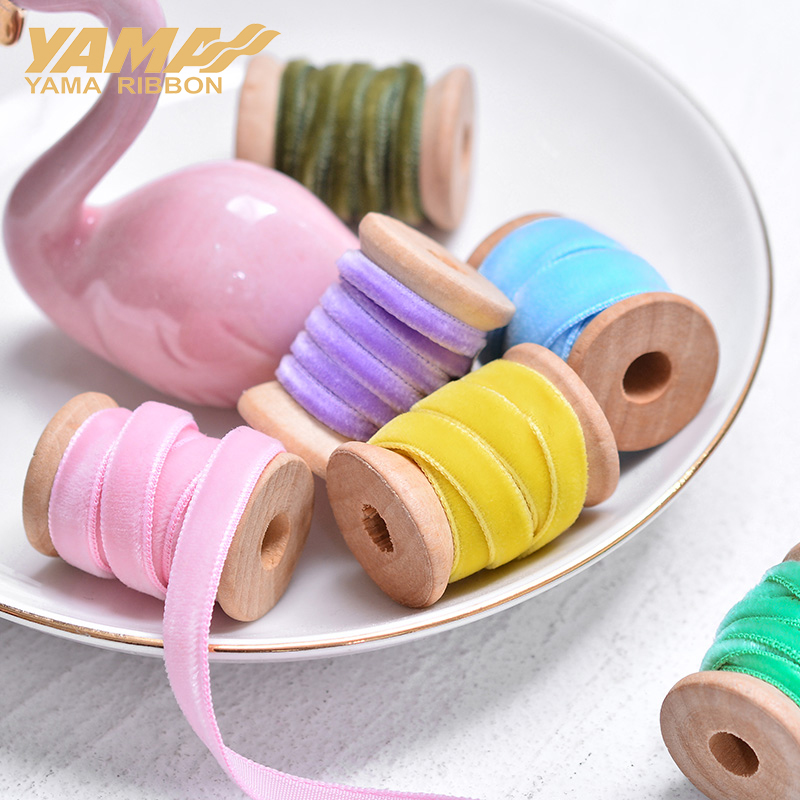 山-モノクロベルベットリボン、ウェディングクラフト、ガーメン - Velvet Ribbon Roll のレビューと価格