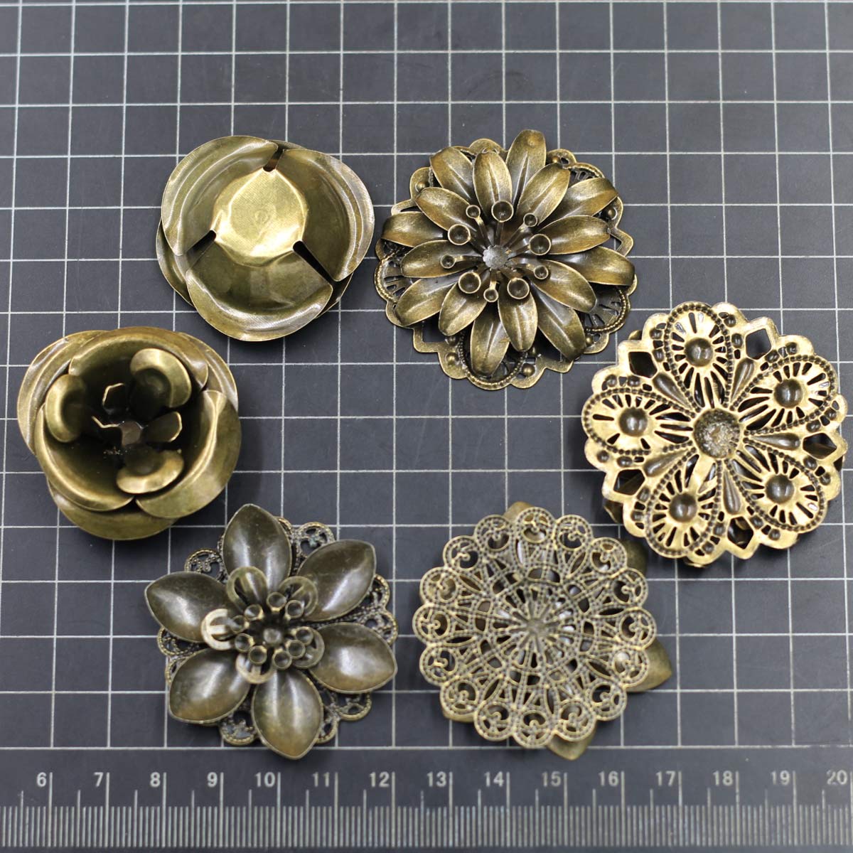 6 個の装飾組み合わせ花柄フィリグリーラップ合金クラフトジュ - Craft Embellishment のレビューと価格