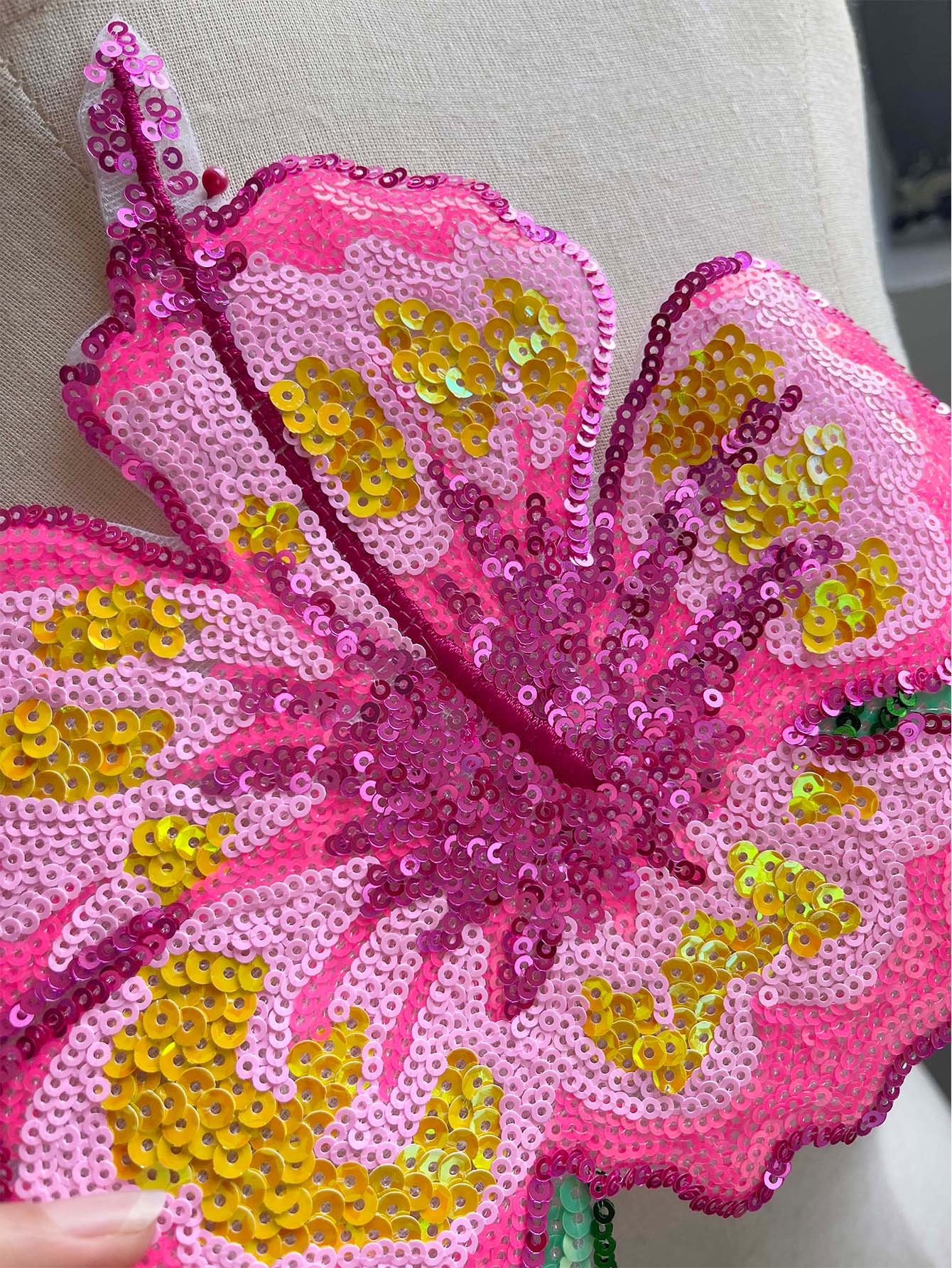 1 ピース 26 センチメートルシャイニングピンクスパンコー - Applique Patch Flower のレビューと価格