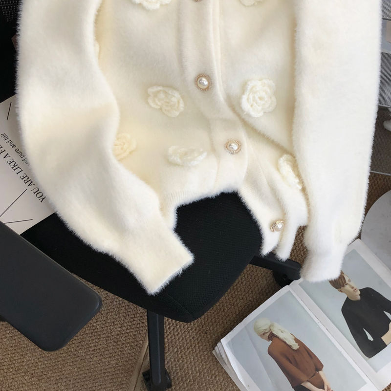 女性のための刺繍された花の白いセーター,超不滅,ウエスタンス - Applique Patch Flower のレビューと価格